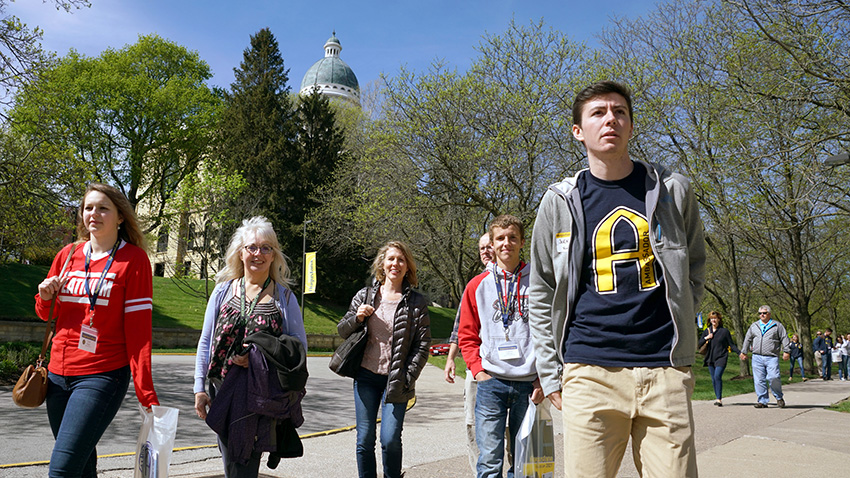 How to prepare for your first college visit | Augustana College