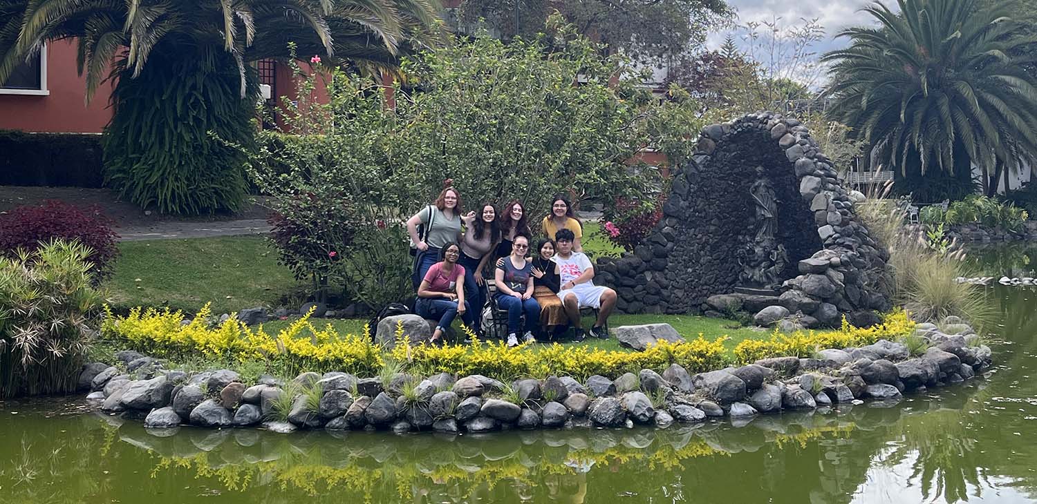 First Year Global students in Ecuador
