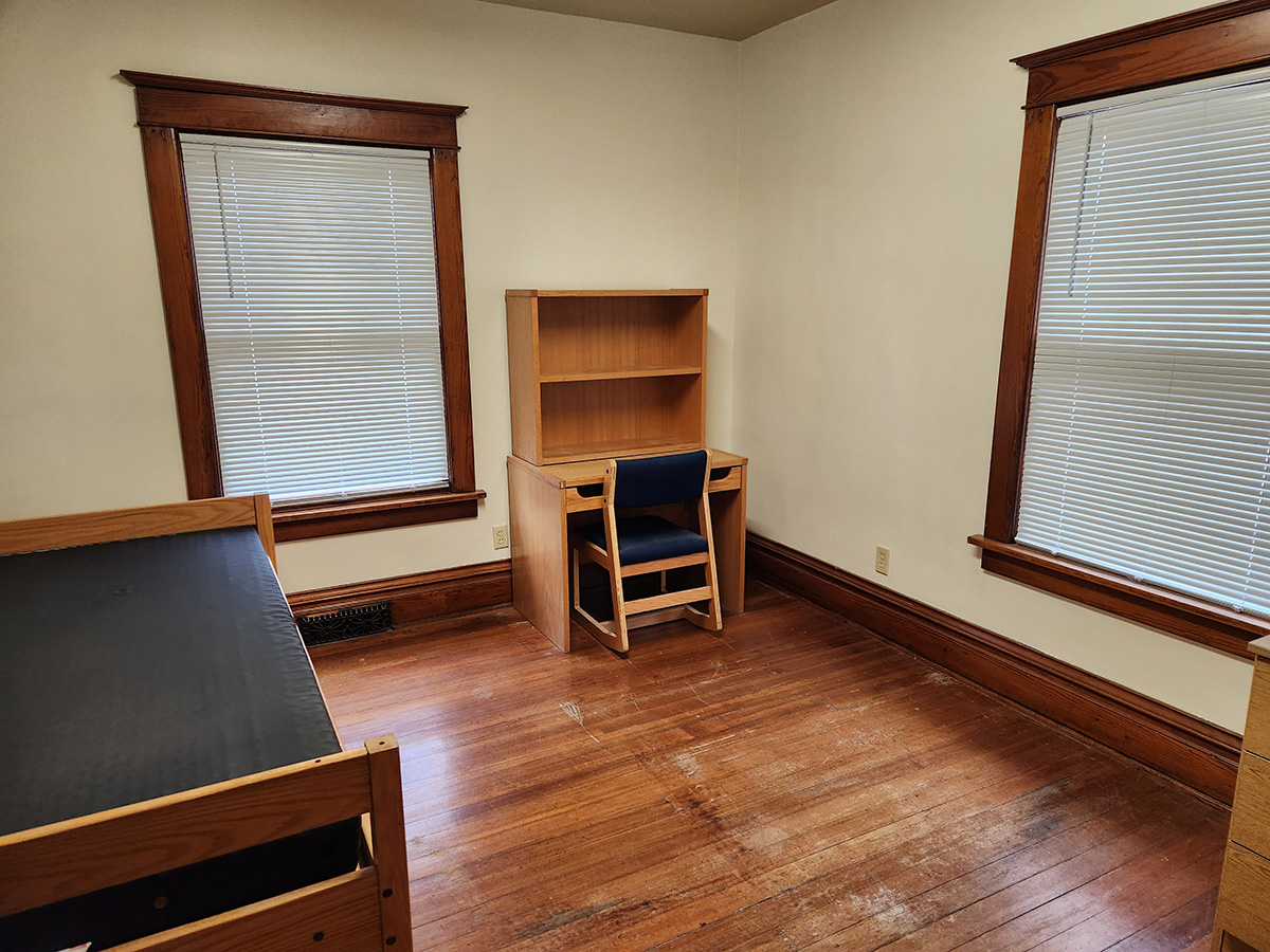Campbell House bedroom