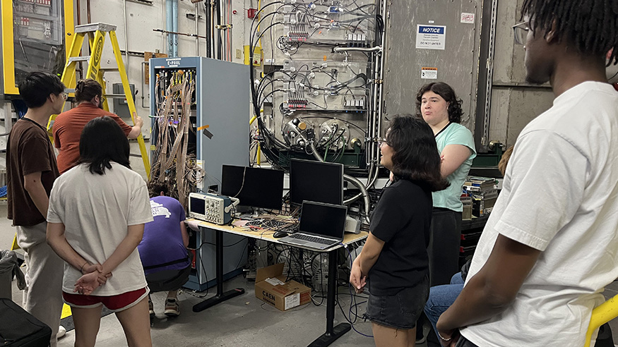 Students neat complex detectors