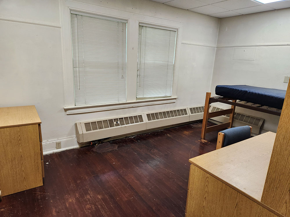 Esbjorn bedroom