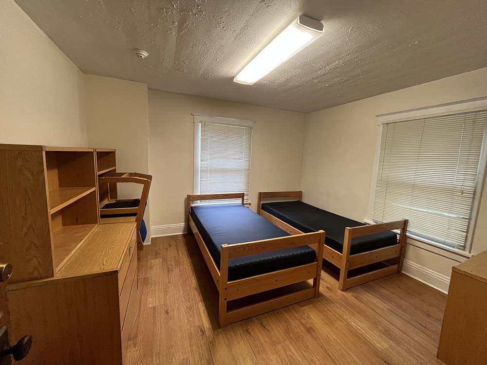 Freya bedroom 1