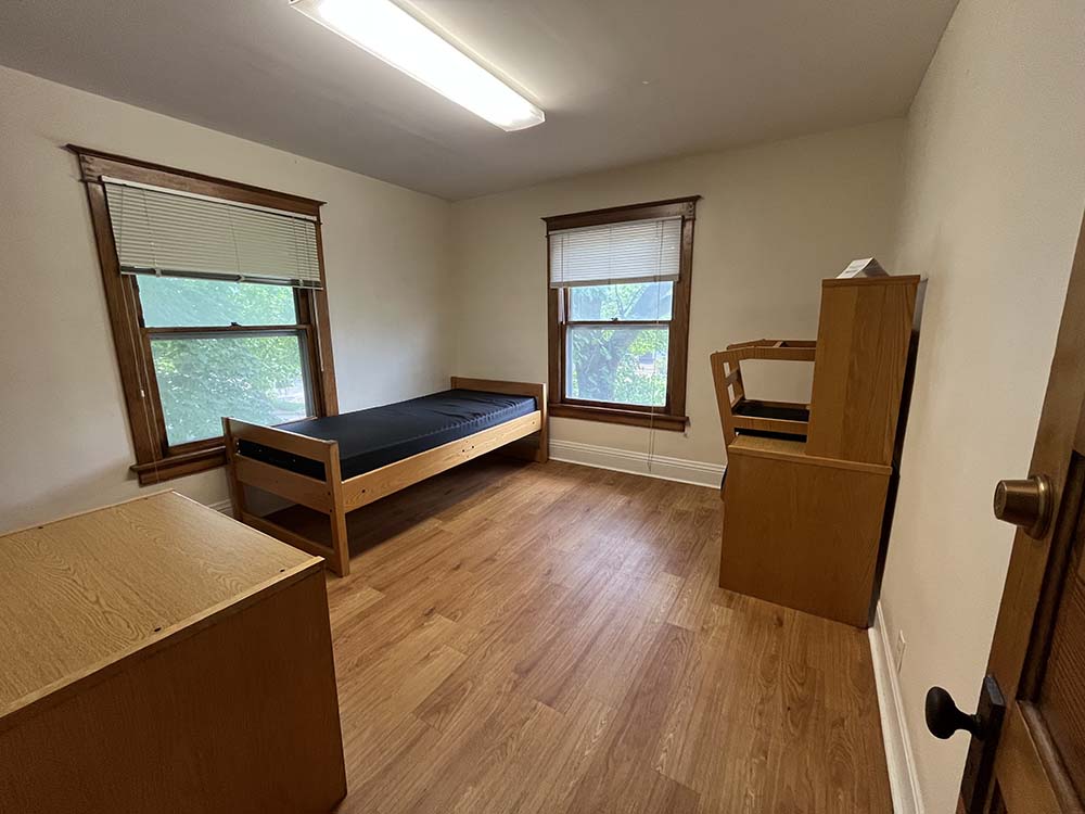 Freya bedroom 2