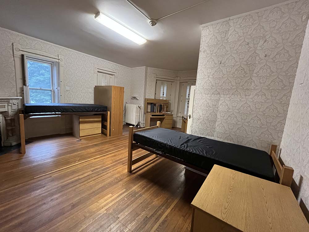 House on the Hill, apartment 5 bedroom