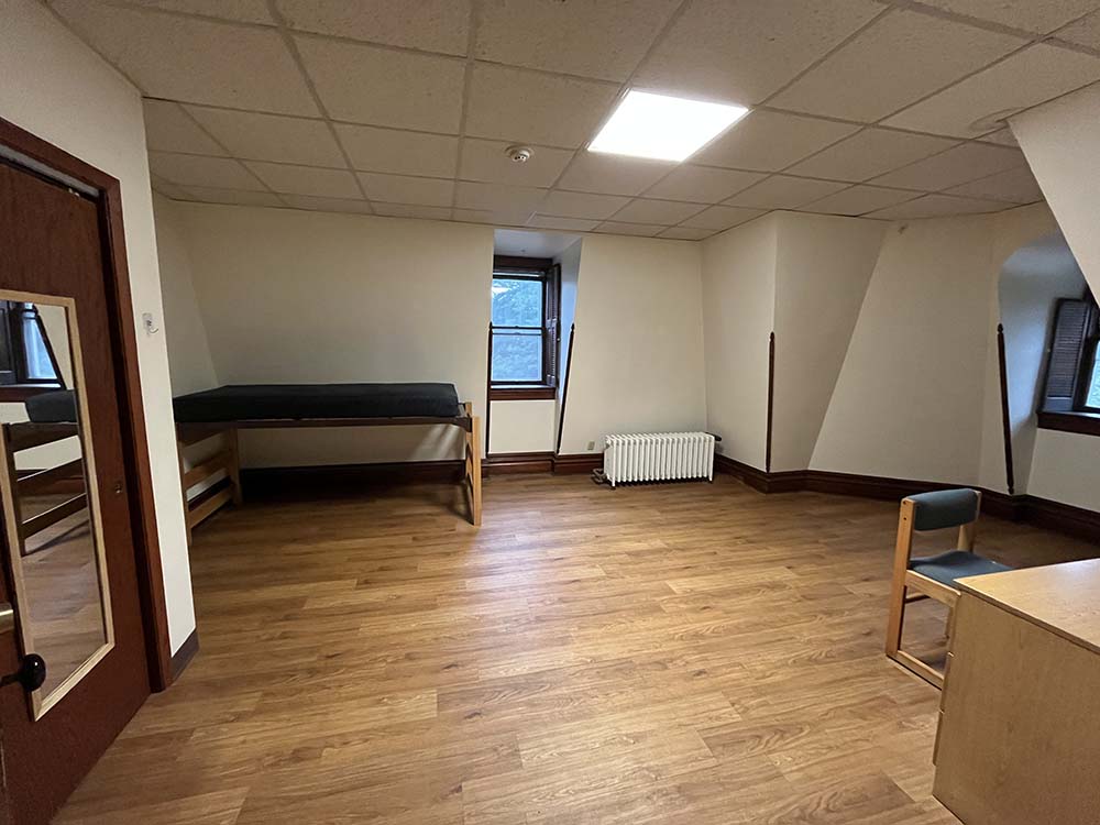 House on the Hill, apartment 303