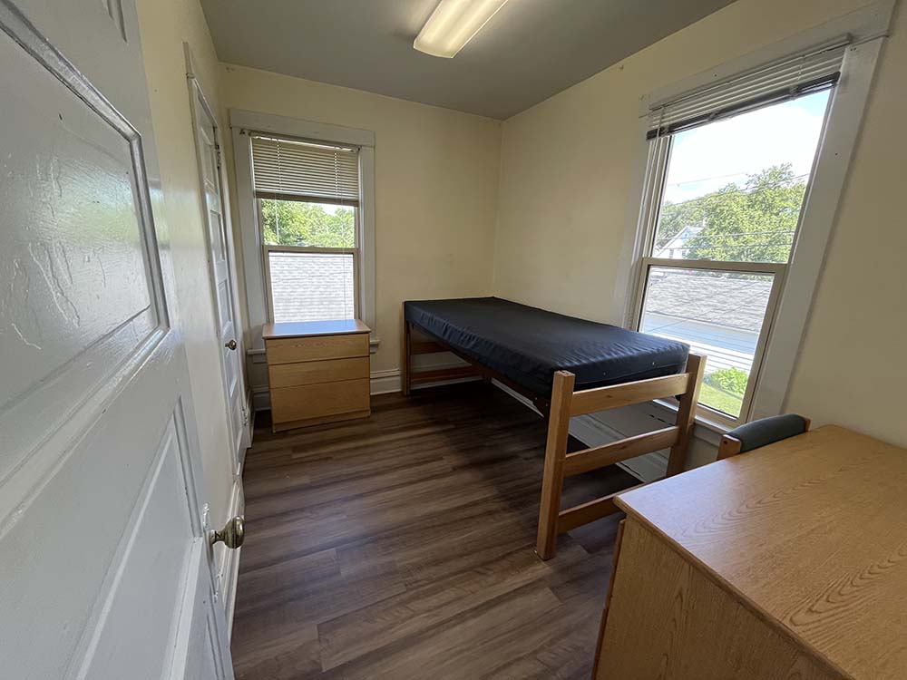 Loki B, bedroom 2