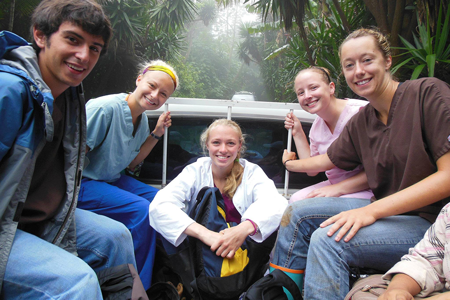 Pre-veterinary students en route to field site in Nicaragua