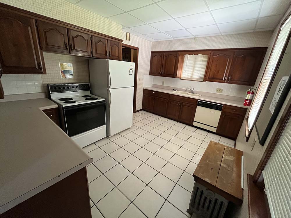 Tredway kitchen