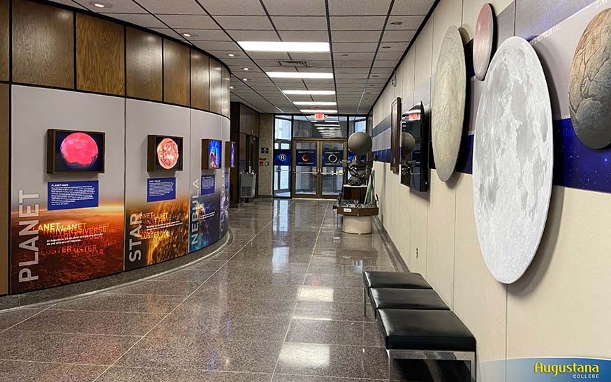 Getz-Rogers Gallery in Augustana's John Deere Planetarium