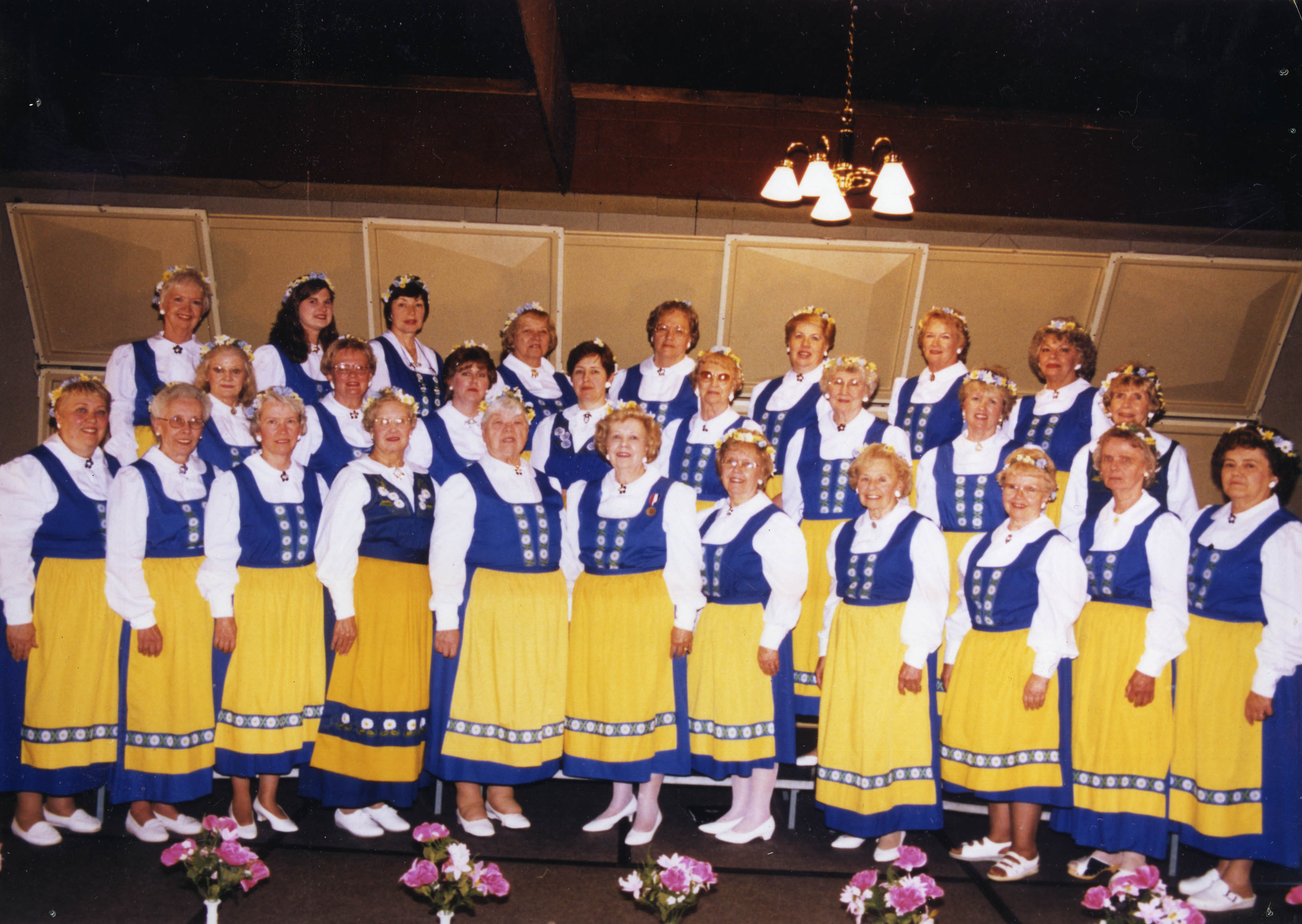 The Scandia Chorus from the Swedish Club in Farmington, Michigan. From American Union of Swedish Singers records, Swenson Swedish Immigration Research Center.