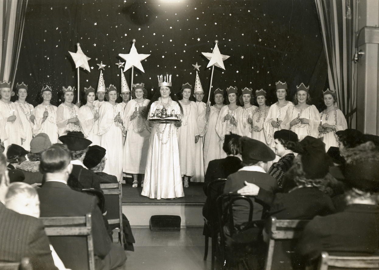 Sankta Lucia performance at Gustav Adolf Church in New York City. From Justina Lofgren family papers, Swenson Swedish Immigration Research Center.