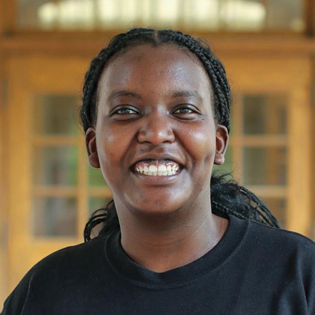 Bella Rudasingwa ’29